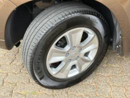 RENAULT - DUSTER - 2015/2016 - Marrom - R$ 66.900,00