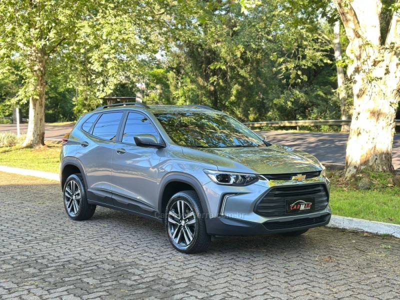 CHEVROLET - TRACKER - 2023/2024 - Prata - R$ 104.900,00
