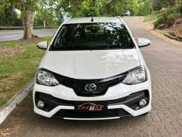 TOYOTA - ETIOS - 2019/2020 - Branca - R$ 72.900,00