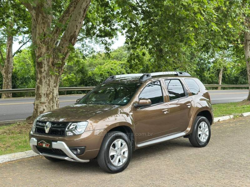 RENAULT - DUSTER - 2015/2016 - Marrom - R$ 66.900,00