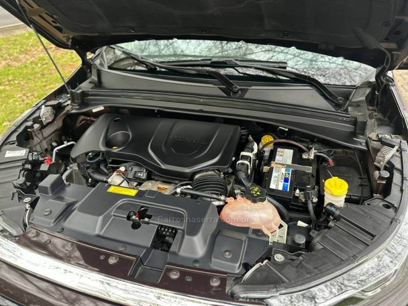 FIAT - TORO - 2021/2022 - Marrom - R$ 125.900,00