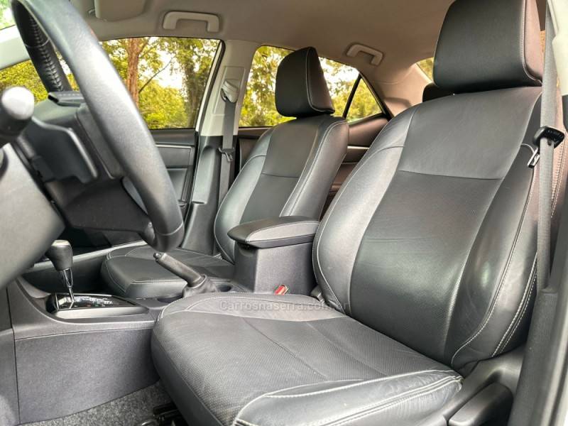 TOYOTA - COROLLA - 2017/2017 - Branca - R$ 95.900,00
