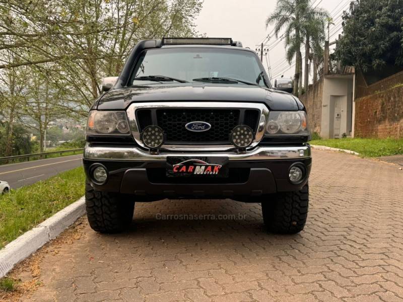 FORD - RANGER - 2007/2008 - Preta - R$ 85.900,00