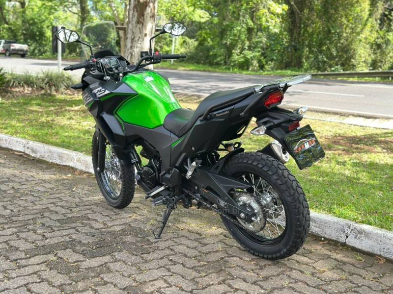 KAWASAKI - VERSYS 300 - 2024/2024 - Verde - R$ 36.900,00