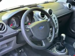 FORD - FIESTA - 2012/2013 - Branca - R$ 35.900,00