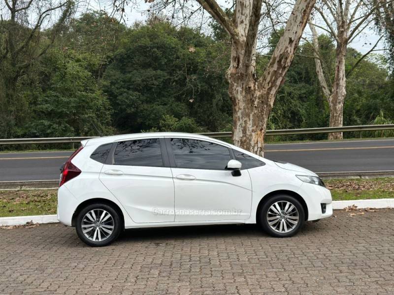HONDA - FIT - 2015/2015 - Branca - R$ 69.900,00