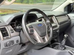 FORD - RANGER - 2017/2017 - Prata - R$ 125.900,00