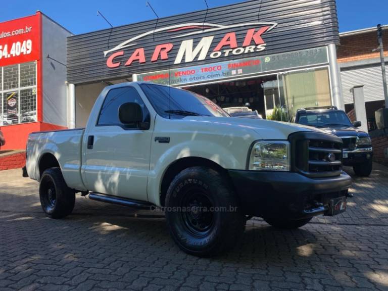 FORD - F-250 - 2001/2001 - Branca - R$ 139.900,00