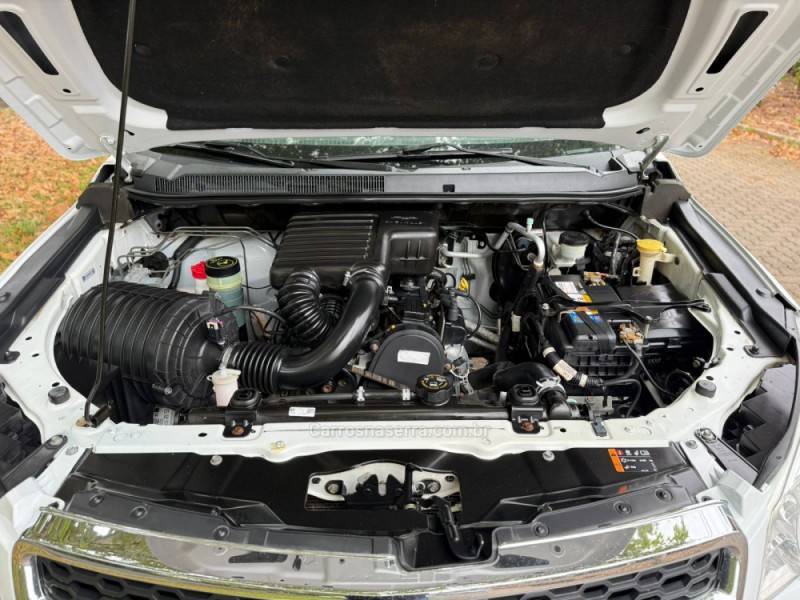 CHEVROLET - S10 - 2015/2016 - Branca - R$ 98.900,00