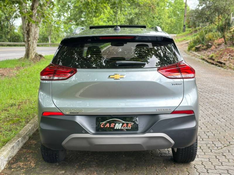 CHEVROLET - TRACKER - 2023/2024 - Prata - R$ 127.900,00