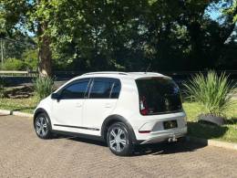 VOLKSWAGEN - UP - 2017/2018 - Branca - R$ 65.900,00