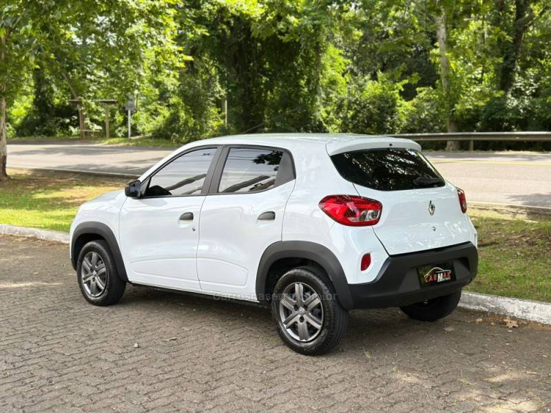RENAULT - KWID - 2023/2024 - Branca - R$ 57.900,00