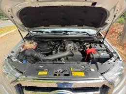 FORD - RANGER - 2017/2017 - Prata - R$ 125.900,00
