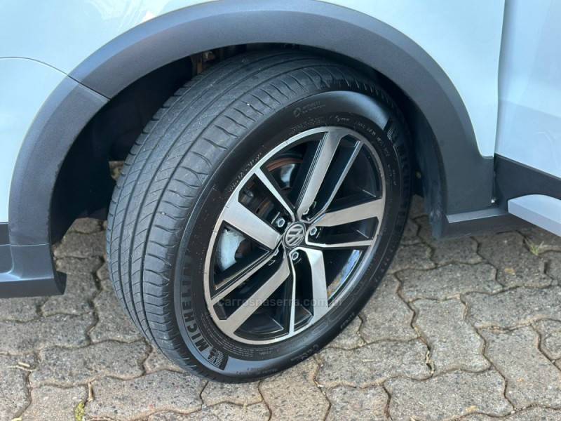VOLKSWAGEN - FOX - 2021/2021 - Branca - R$ 69.900,00