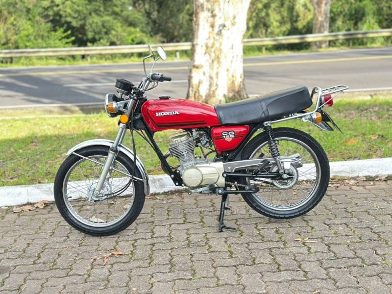 HONDA - CG 125 - 1982/1982 - Vermelha - R$ 10.900,00