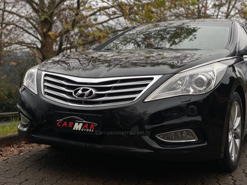 HYUNDAI - AZERA - 2013/2014 - Preta - R$ 85.900,00