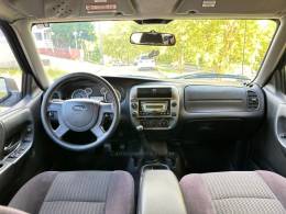 FORD - RANGER - 2010/2011 - Preta - R$ 96.900,00