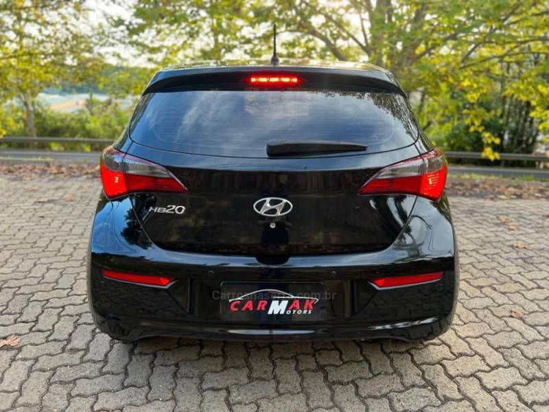 HYUNDAI - HB20 - 2018/2019 - Preta - R$ 55.900,00