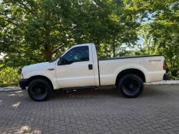 FORD - F-250 - 2001/2001 - Branca - R$ 149.900,00