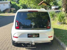 VOLKSWAGEN - UP - 2017/2018 - Branca - R$ 65.900,00