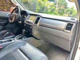 FORD - RANGER - 2016/2017 - Branca - R$ 142.900,00