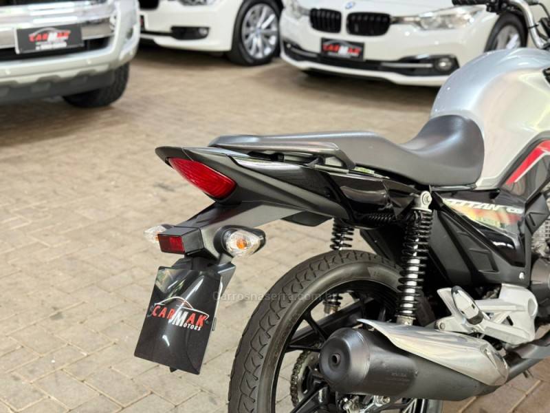 HONDA - CG 160 - 2022/2023 - Cinza - R$ 19.900,00