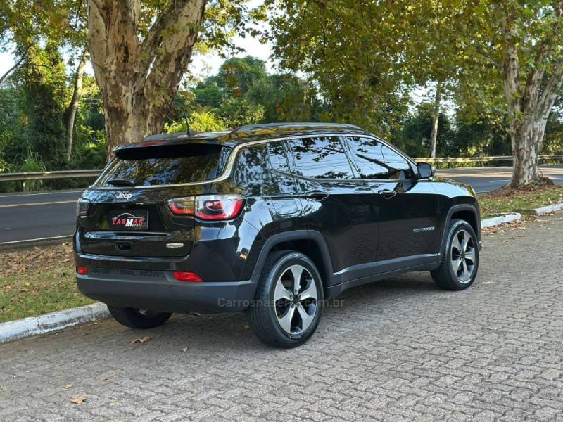 JEEP - COMPASS - 2017/2018 - Preta - R$ 98.900,00