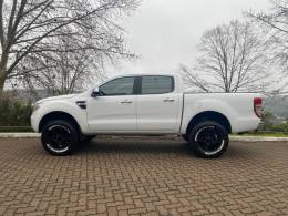 FORD - RANGER - 2014/2015 - Branca - R$ 103.900,00