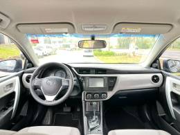 TOYOTA - COROLLA - 2017/2018 - Preta - R$ 92.900,00