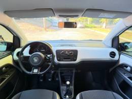 VOLKSWAGEN - UP - 2015/2016 - Branca - R$ 58.900,00