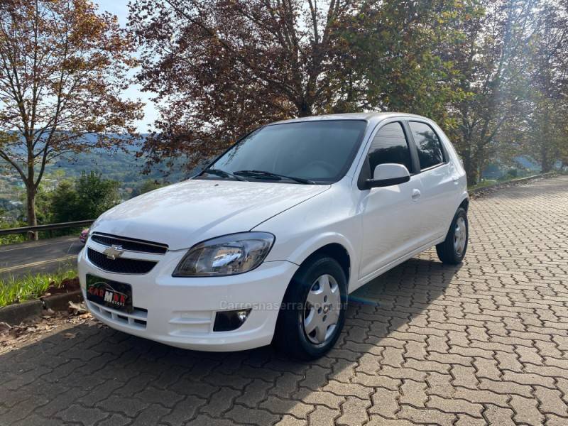 CHEVROLET - CELTA - 2013/2014 - Branca - R$ 35.900,00