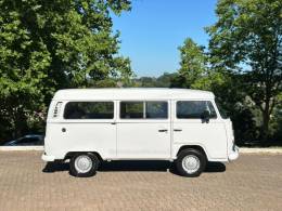 VOLKSWAGEN - KOMBI - 2013/2014 - Branca - R$ 67.900,00