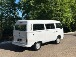 VOLKSWAGEN - KOMBI - 2013/2014 - Branca - R$ 67.900,00