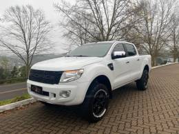 FORD - RANGER - 2014/2015 - Branca - R$ 103.900,00