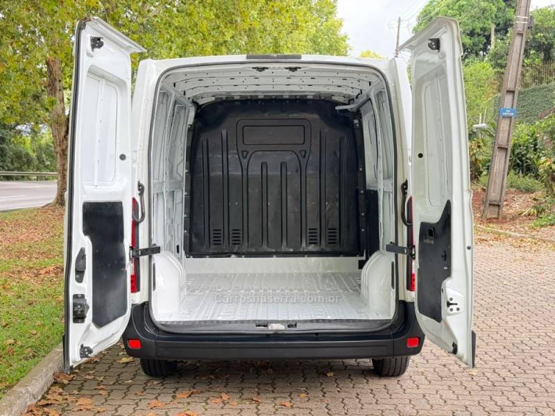 RENAULT - MASTER - 2019/2020 - Branca - R$ 157.900,00