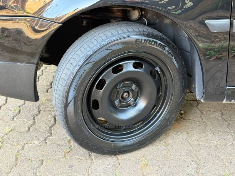 VOLKSWAGEN - SAVEIRO - 2009/2010 - Preta - R$ 39.900,00