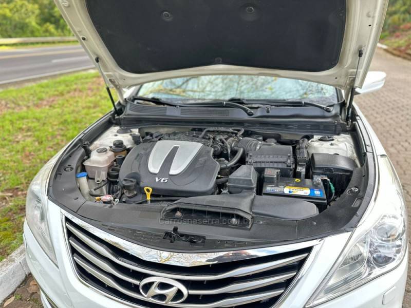 HYUNDAI - AZERA - 2014/2015 - Branca - R$ 99.900,00