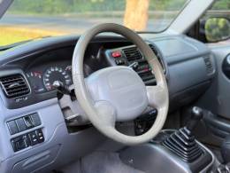 CHEVROLET - TRACKER - 2008/2008 - Preta - R$ 58.900,00