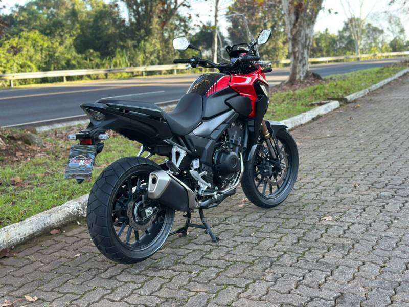 HONDA - CB 500 - 2023/2024 - Vermelha - R$ 47.900,00