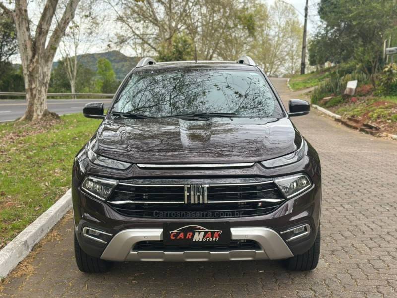 FIAT - TORO - 2021/2022 - Marrom - R$ 125.900,00