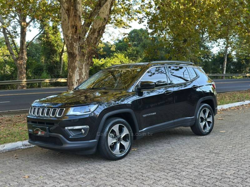 JEEP - COMPASS - 2017/2018 - Preta - R$ 98.900,00