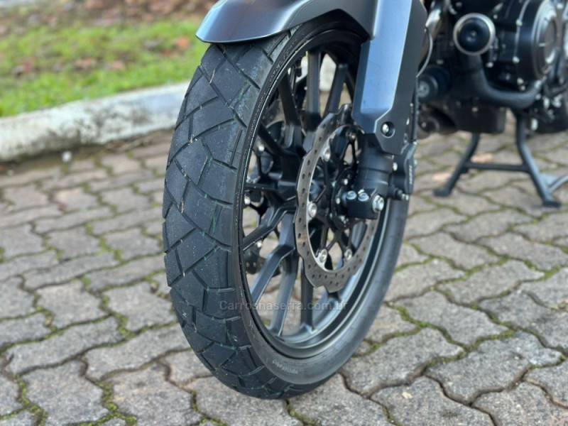 HONDA - CB 500 - 2023/2024 - Vermelha - R$ 47.900,00