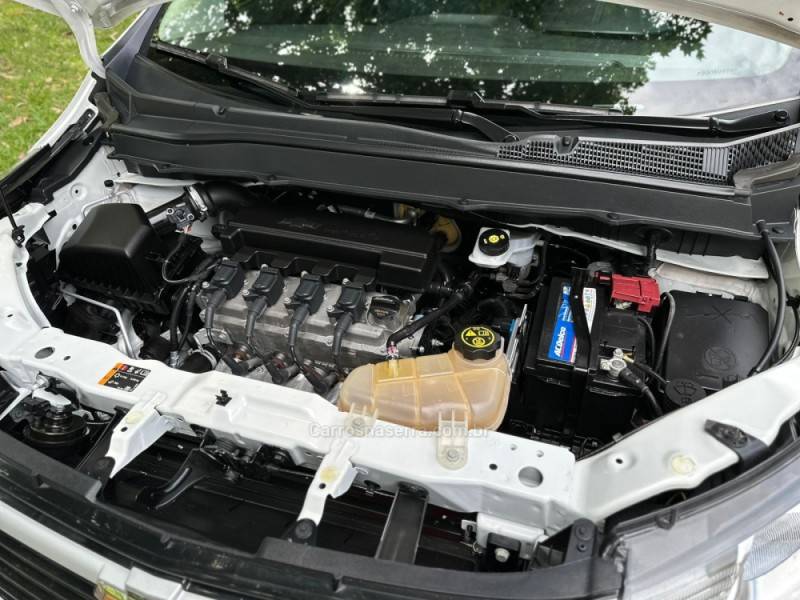 CHEVROLET - SPIN - 2023/2024 - Branca - R$ 84.900,00