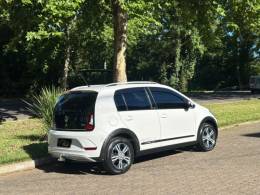 VOLKSWAGEN - UP - 2017/2018 - Branca - R$ 65.900,00
