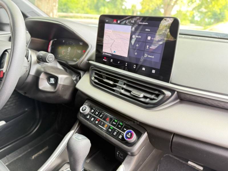 FIAT - FASTBACK - 2023/2023 - Branca - R$ 115.900,00