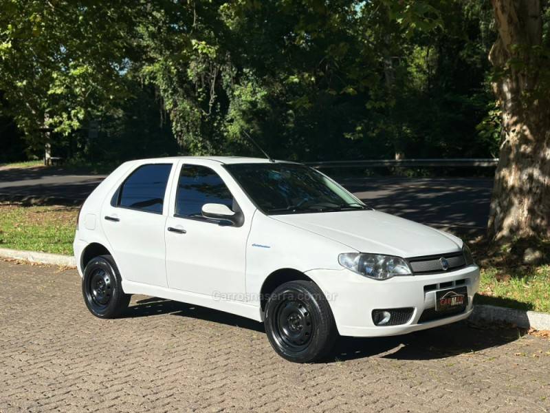 FIAT - PALIO - 2007/2008 - Branca - R$ 28.900,00