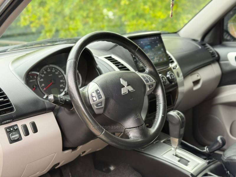 MITSUBISHI - PAJERO DAKAR - 2013/2013 - Cinza - R$ 118.900,00