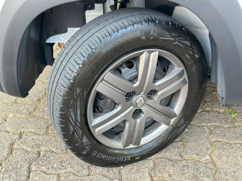 RENAULT - KWID - 2023/2024 - Branca - R$ 57.900,00