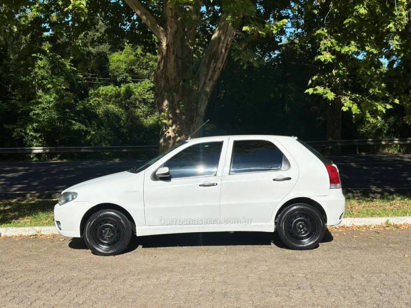 FIAT - PALIO - 2007/2008 - Branca - R$ 28.900,00