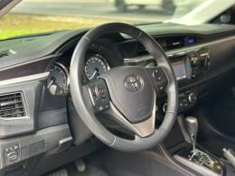 TOYOTA - COROLLA - 2017/2017 - Branca - R$ 95.900,00
